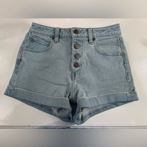 Super cute size 25 volcom denim shorts